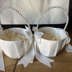 Flower Girl Baskets With Roses