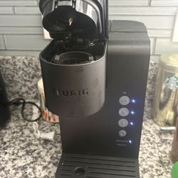 Keurig single-serve coffee maker for sale – $60