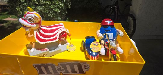 M&M rare collectable display figures
