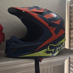 Fox V1 Adult Size Dirtbike Helmet 