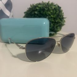 New Tiffany &Co Woman’s Sunglasses 