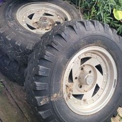 15" RIMS W/TIRES "Sandel" Off a 92' CHEVROLET S-10 BLAZER. 5 LUG