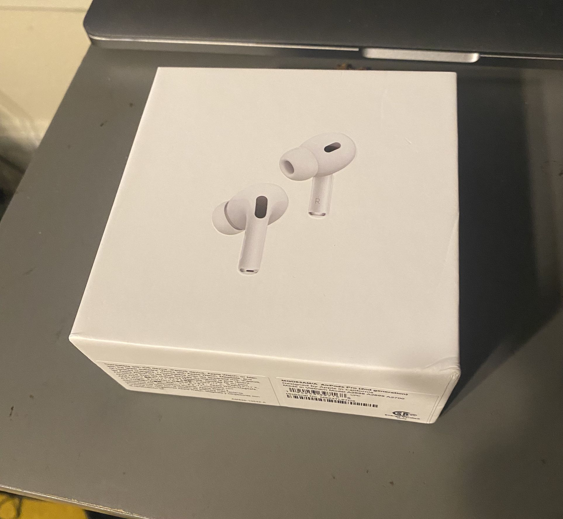 AirPods