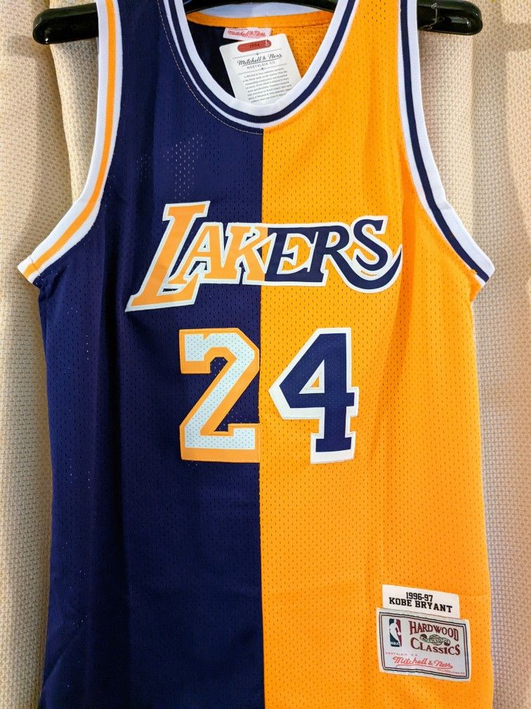 Kobe Bryant Lakers Jersey for Sale in Chandler, AZ OfferUp