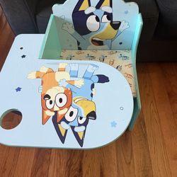 Bluey seat and desk