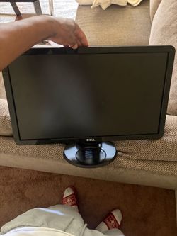 Dell monitor an logi keyboard mouse set