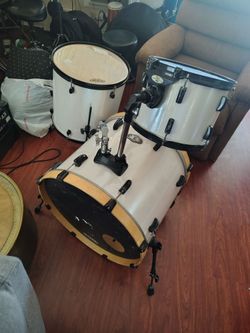 3 pieces drum kit