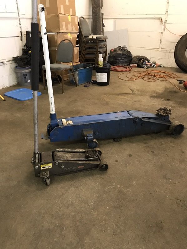 Service Jack and dolly