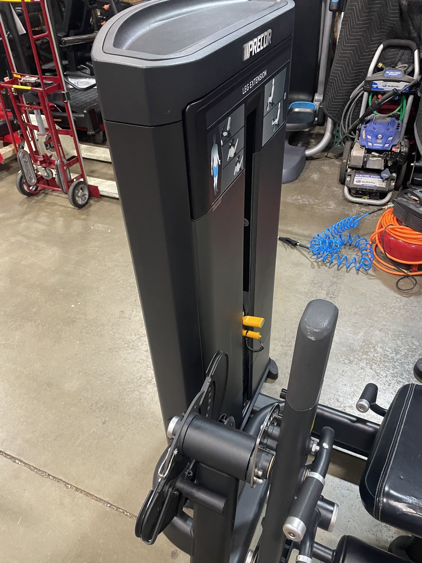 Leg Extension Precor
