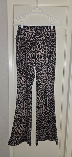 Women's bell bottom leggings size M