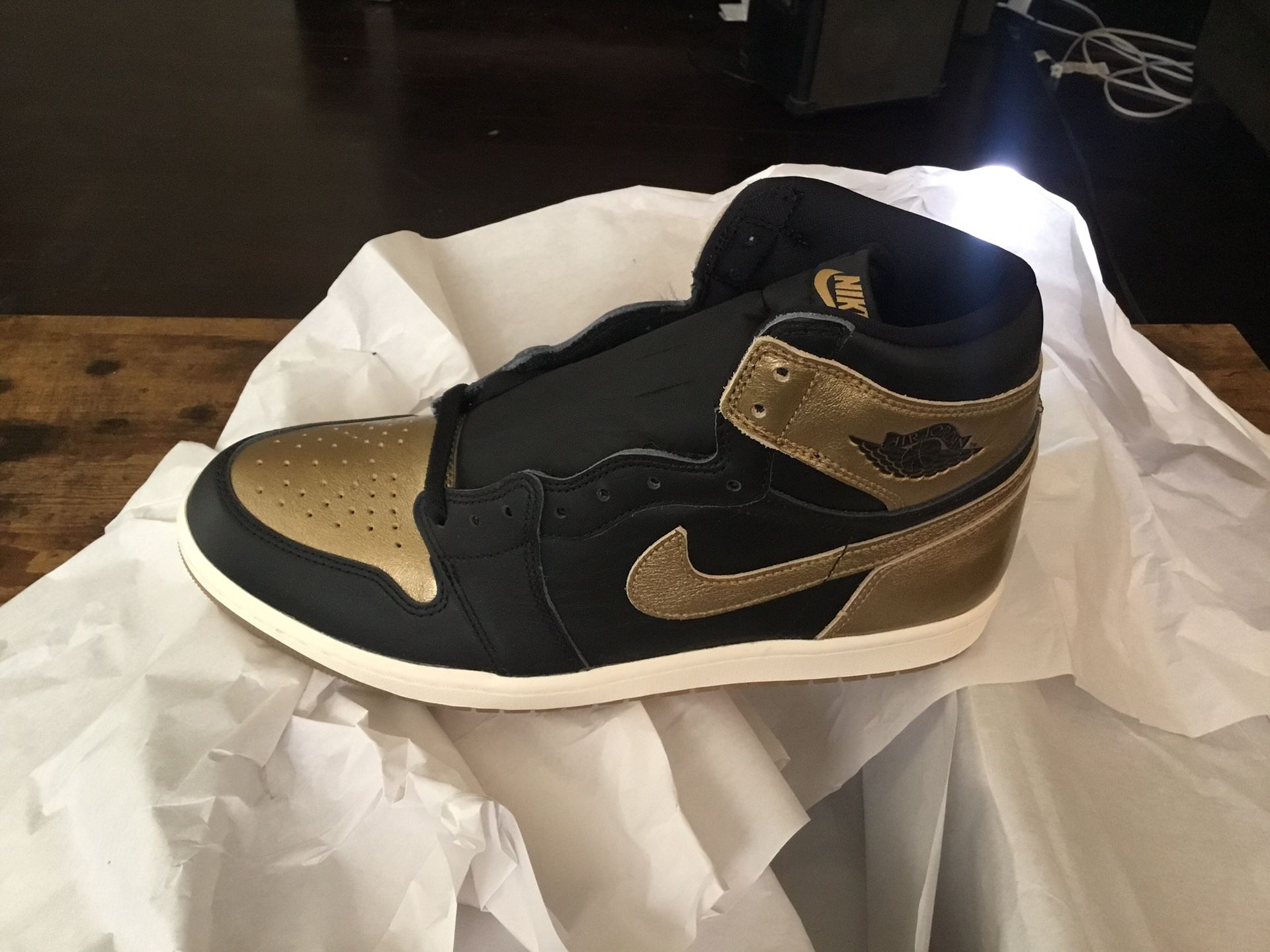 New Men’s Air Jordan 1 Retro High OG size 10.5