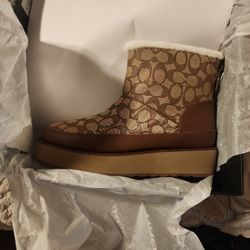 Coach Boots NEW SZ 9