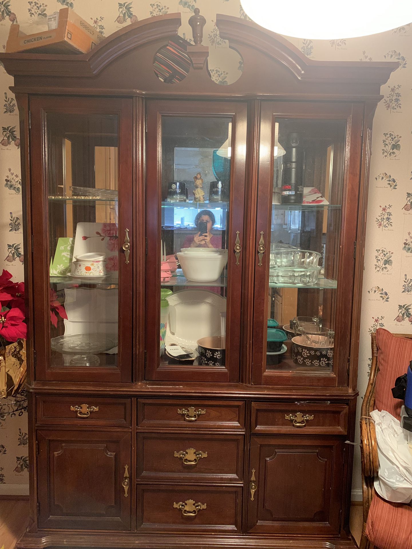 China cabinet with light looks good Moving sale