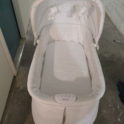 Beautyrest Infant Bassinet On Wheels Never Used