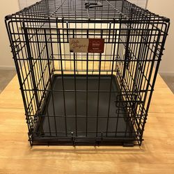 MidWest Homes for Pets Life Stages model 1624DD dog crate is for dogs weighing 11-25 lbs. 24.75"L 17.875"W 19.5"H