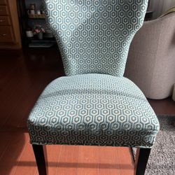 Side Chairs/ Accent Chairs 
