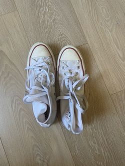 White converse High Top