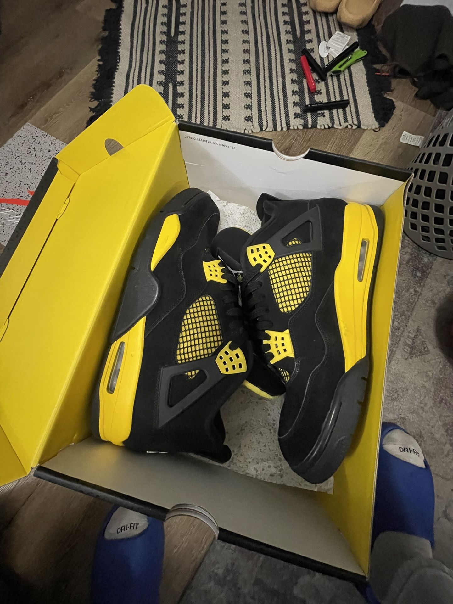 Jordan 4 Thunder Size 13