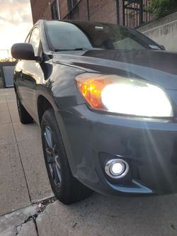 Toyota RAV4 SUV Gray