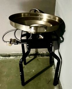 Fryer with pan