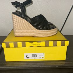 New Circus NY Wedges