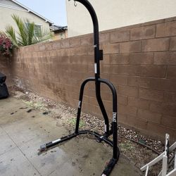 Everlast Heavy Bag With Stand
