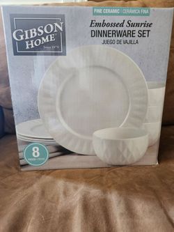 Dinnerware Set