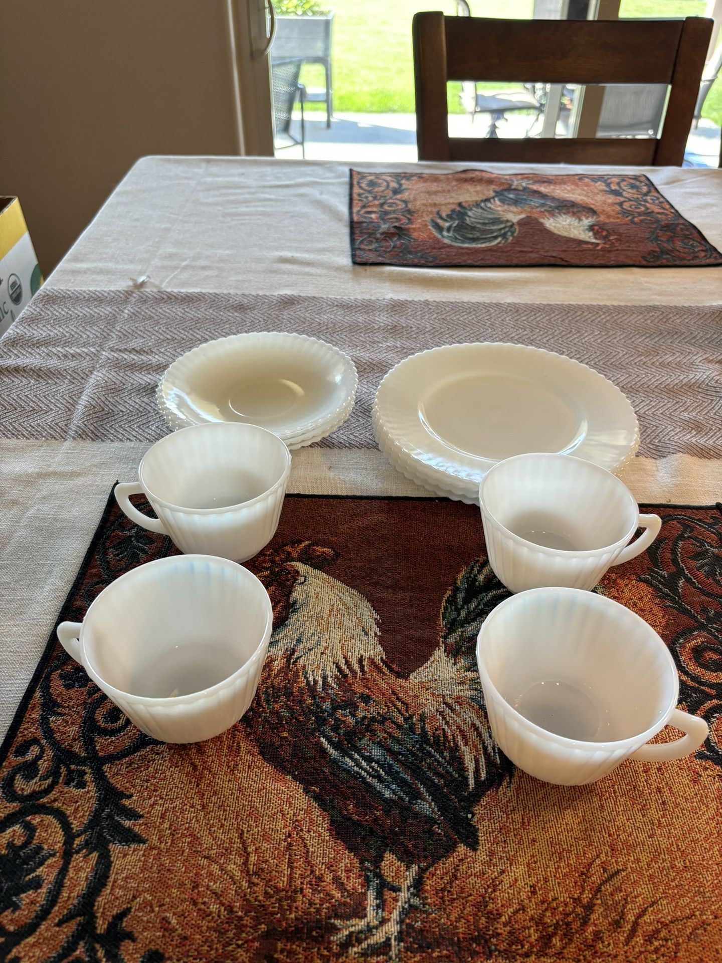 Beautiful Vintage White Milk Glass 12 Piece Dish Set