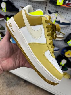 NIKE AIR FORCE 1 '07 BRONZINE SNEAKERS SIZE 9.5 USED ENTRUPY VERIFIED USED
