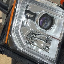 2016 Gmc Yukon Headlight