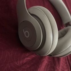 Beats Studio Pro 