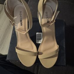 Fashion Nova Nude shoes
