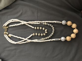Woman’s Necklace