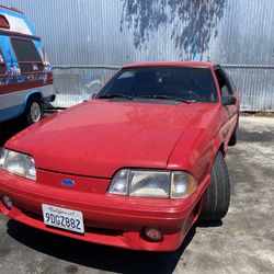 1990 Ford Mustang