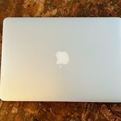 iMac Pro Late 2015  Lap Top  13 Inch 