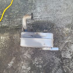 ((READ AD))((EXHAUST briggs Single)) Riding Mower 