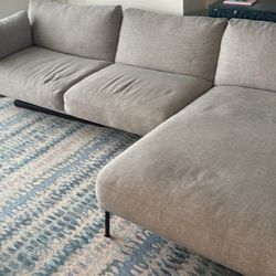 Modani Modular Sectional w/chaise