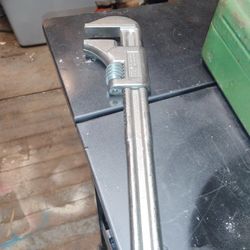 Large Adjustable  Crescent  Wrench 
