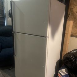 Refrigerator Works Great I Sell All The Time Will Also Deliver For A Extra Fee 