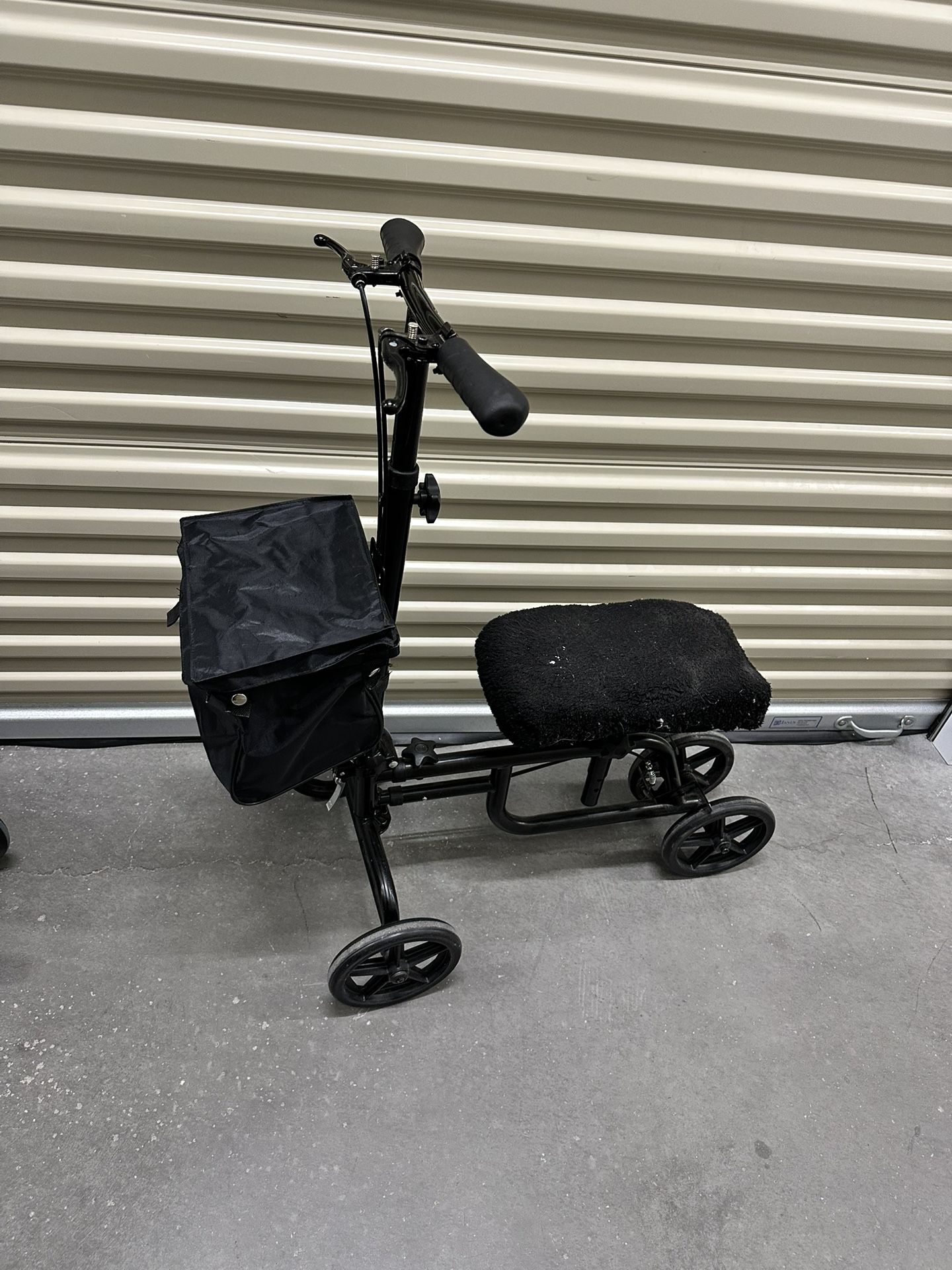 Knee Scooter