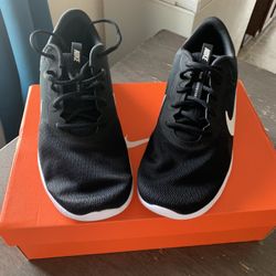 Nike Flex Women Shoe