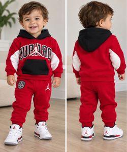 Jordan Toddler Hoodie and Jogger Set 9-12 months 💯authentic HABLOE ESPAÑOL
