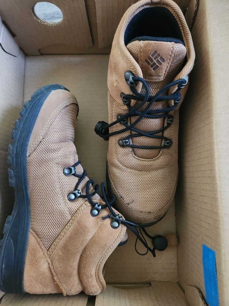 Columbia Kids Hiking Boots Size 4