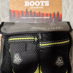 Arcadia trail all terrain boots for dogs size large