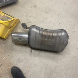 Mercedes C230 Muffler