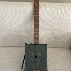 Joys Guitars 3-String Ammo Box Guitar