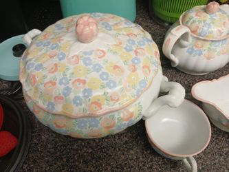 Serving and dish set