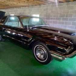 1966 Ford Thunderbird 