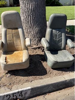 Free 2 captains chairs for van or a car