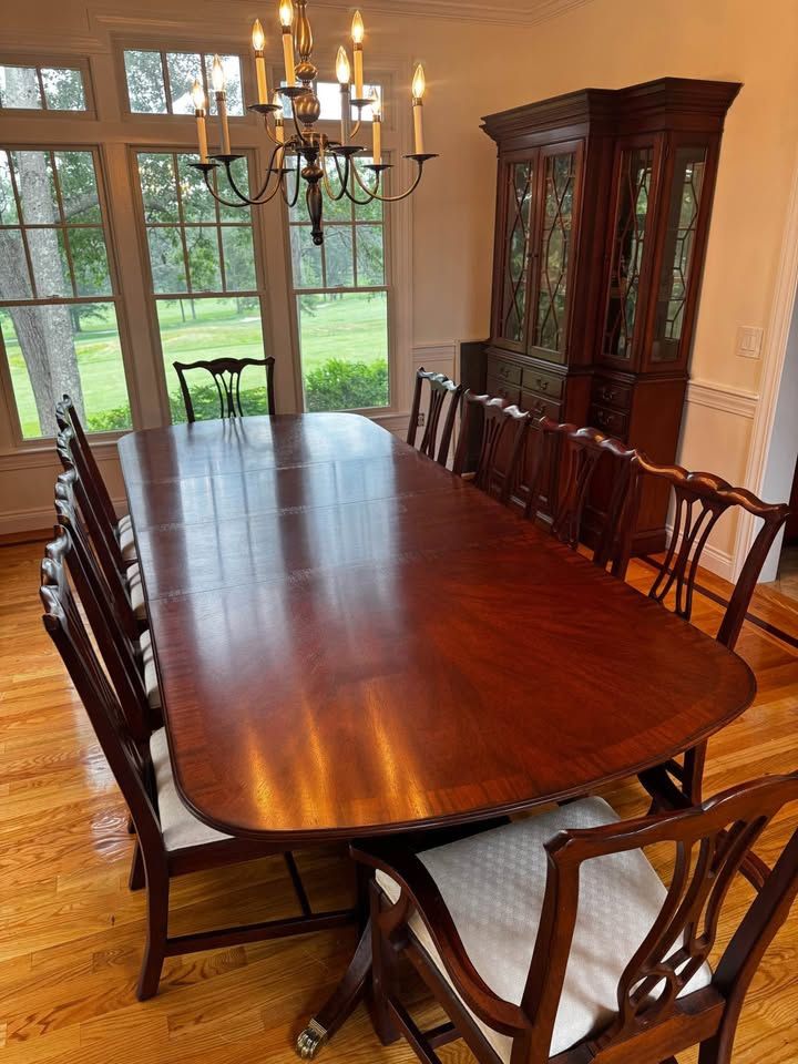 Drexel Accolade Collection Dining Room Set with 10 chairs